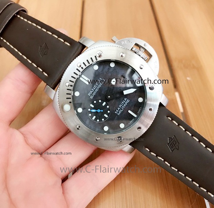 New Copy Panerai Luminor Submersible Gray Dial Watch
